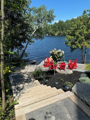 Terrace/patio - The Birch Haven•Waterfront (Calabogie)