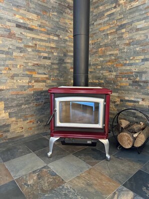Interior - The Birch Haven•Waterfront (Calabogie)