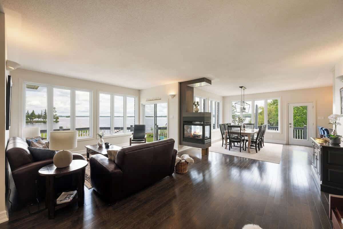TV, fireplace, offices