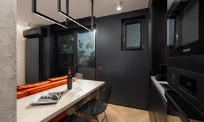 Private kitchen - Designer 1-bedroom apartment in the Old Town of București (București)