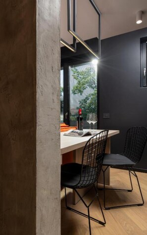 Dining - Designer 1-bedroom apartment in the Old Town of București (București)