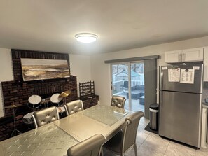 Dining - Spacious 3 bedrooms 2 Bathrooms house in Central Islip NY (Central Islip)