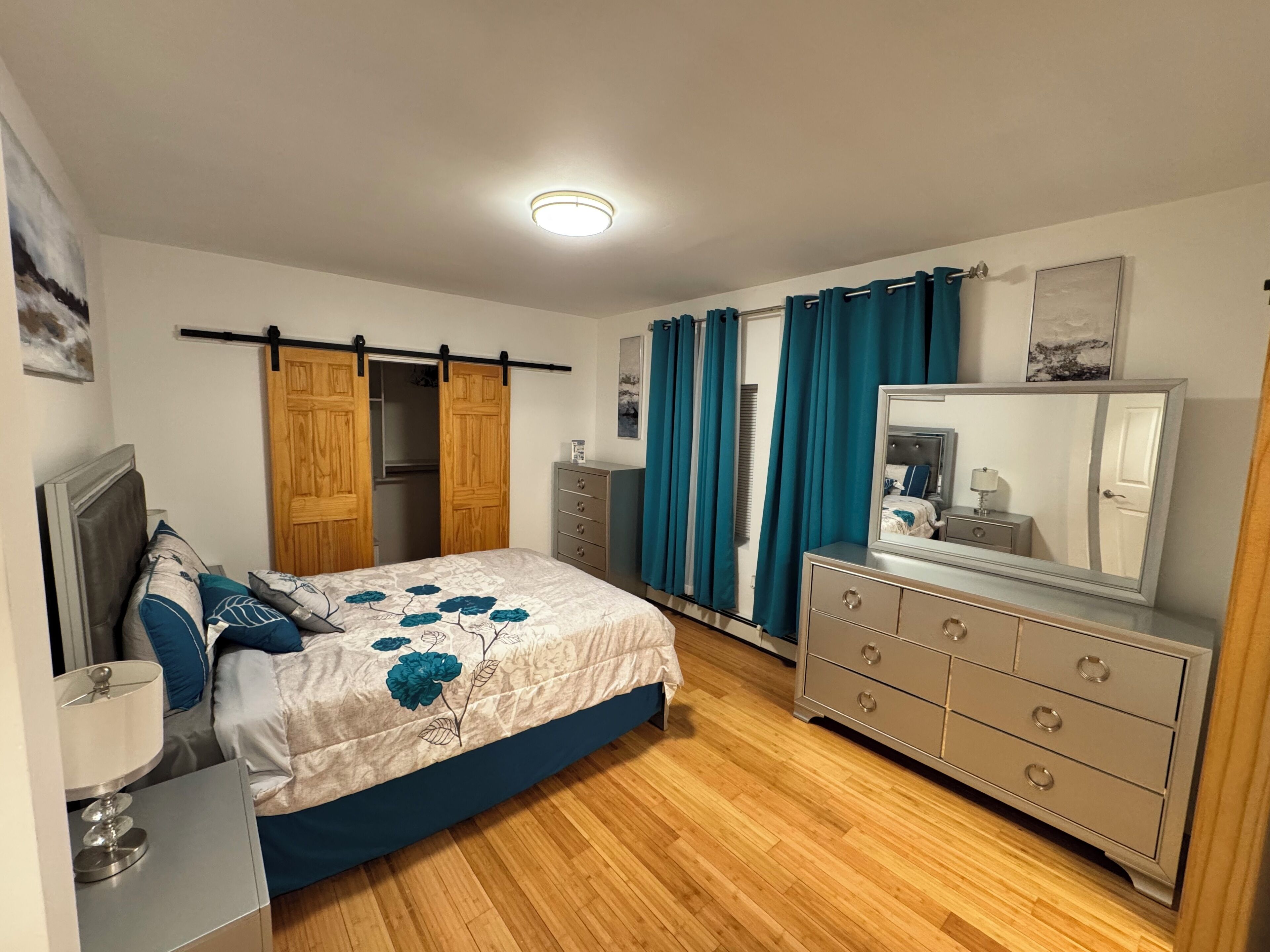 3 bedrooms, iron/ironing board, free WiFi, bed sheets