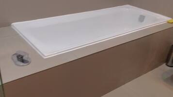 Habitación Deluxe doble, balcón, vistas al río | Baño