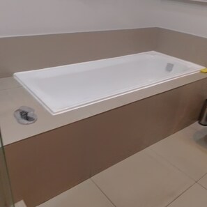 Habitación Deluxe doble, balcón, vistas al río | Baño