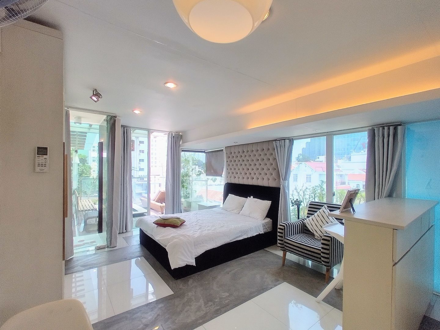 Family Studio, City View