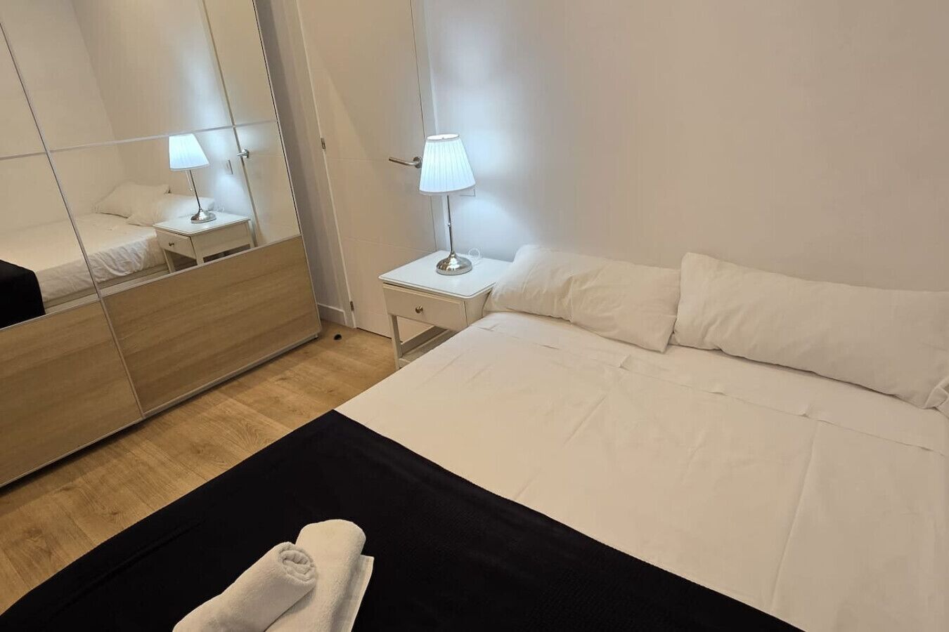 4 chambres, bureau, fer et planche à repasser, Wi-Fi