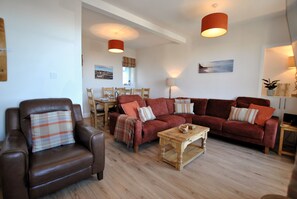 Living area - Harbourside Apartment (Anstruther)