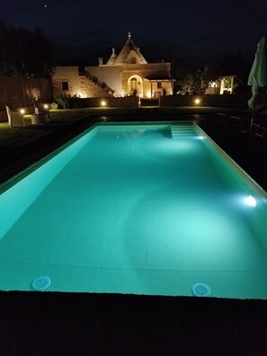 Pool - Complex of trulli and lamie in Itria Valley - charm and relaxation by the pool (Puglia)