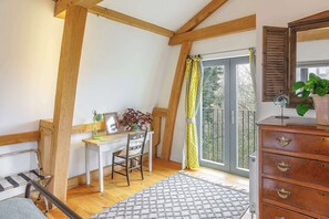 Interior - Host & Stay | Tree House (Lewes)