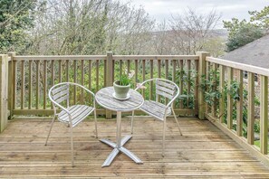 Property grounds - Host & Stay | Tree House (Lewes)