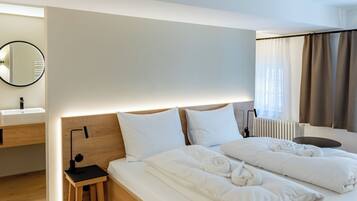 1 Schlafzimmer, Reisekinderbett, kostenloses WLAN, Bettwäsche
