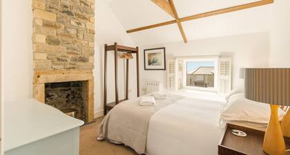 Shoreline Apartment - North East Escapes