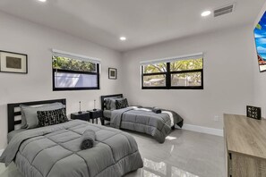3 bedrooms, iron/ironing board, WiFi, bed sheets - Modern Oasis: Hot Tub, Fire Pit, 3 Mi to Beach (Clearwater)