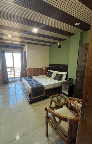 1 bedroom, iron/ironing board, internet, bed sheets
