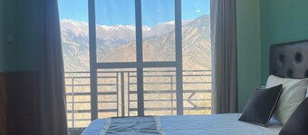 Your home away from home in mountains / 1-bedroom bed & breakfast