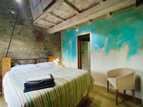 Cyan Double Room - Private Bathroom - Cartes