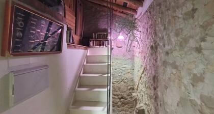 Pink Double Room - Private Bathroom - Cartes