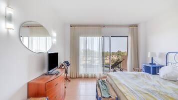 3 bedrooms, WiFi