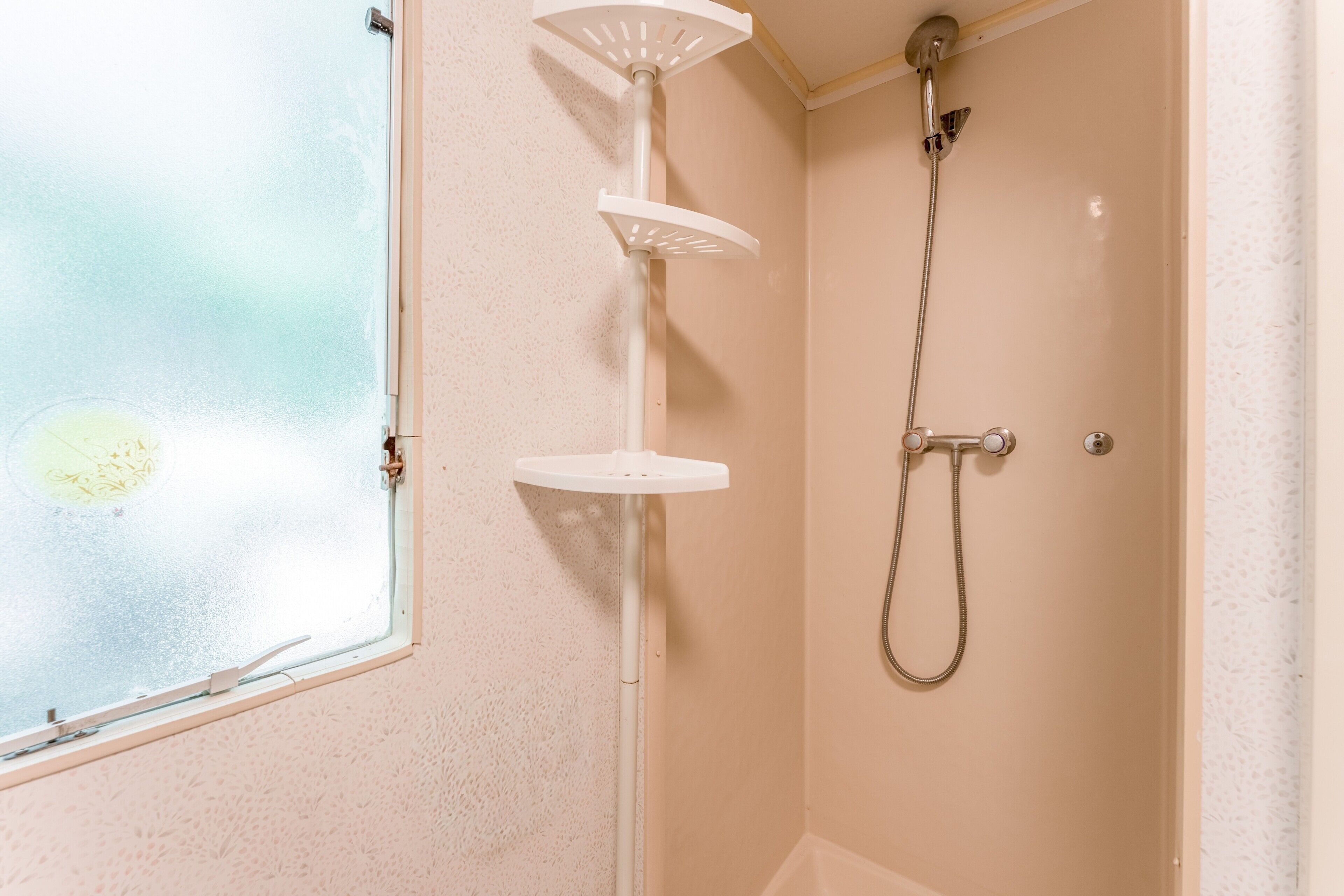 Douche, serviettes fournies