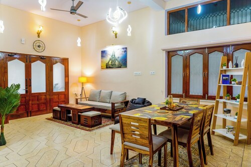 Blessings Homestay- A luxury Abode with Garden!