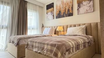 Penthouse, 4 Bedrooms, Canal View