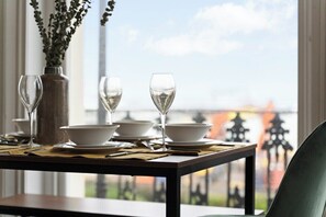 Dining - Modern 2 Bedroom Abode - Sea Views - Balcony (Worthing)