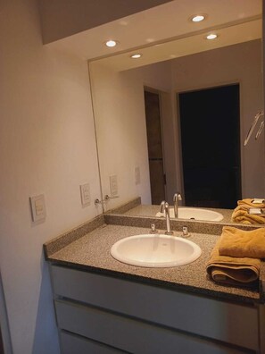 Bathroom - Vrbo Property (Viedma)