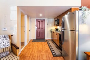 Interior - Lodge style getaway 50 miles from NYC patio 207 (Vernon Township)