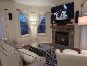 TV, fireplace