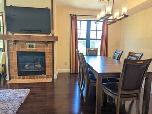 Dining - Great Views 2 Bed 2 Bath Updated (Vernon Township)