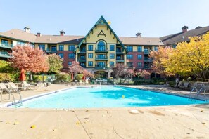 Pool - Slope side cozy Studio (Vernon Township)
