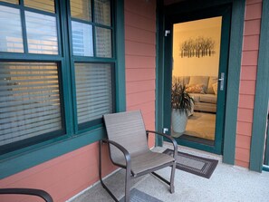 Terrace/patio - Renovated 1 Bedroom Valley View (Vernon Township)