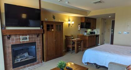 Rustic classic spacious Studio