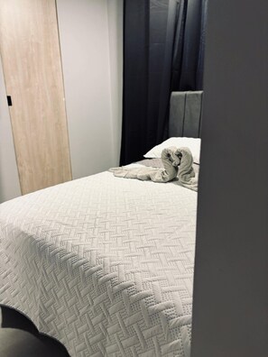 1 室のベッドルーム、WiFi、ベッドシーツ