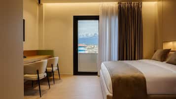 Desk, free WiFi, bed sheets