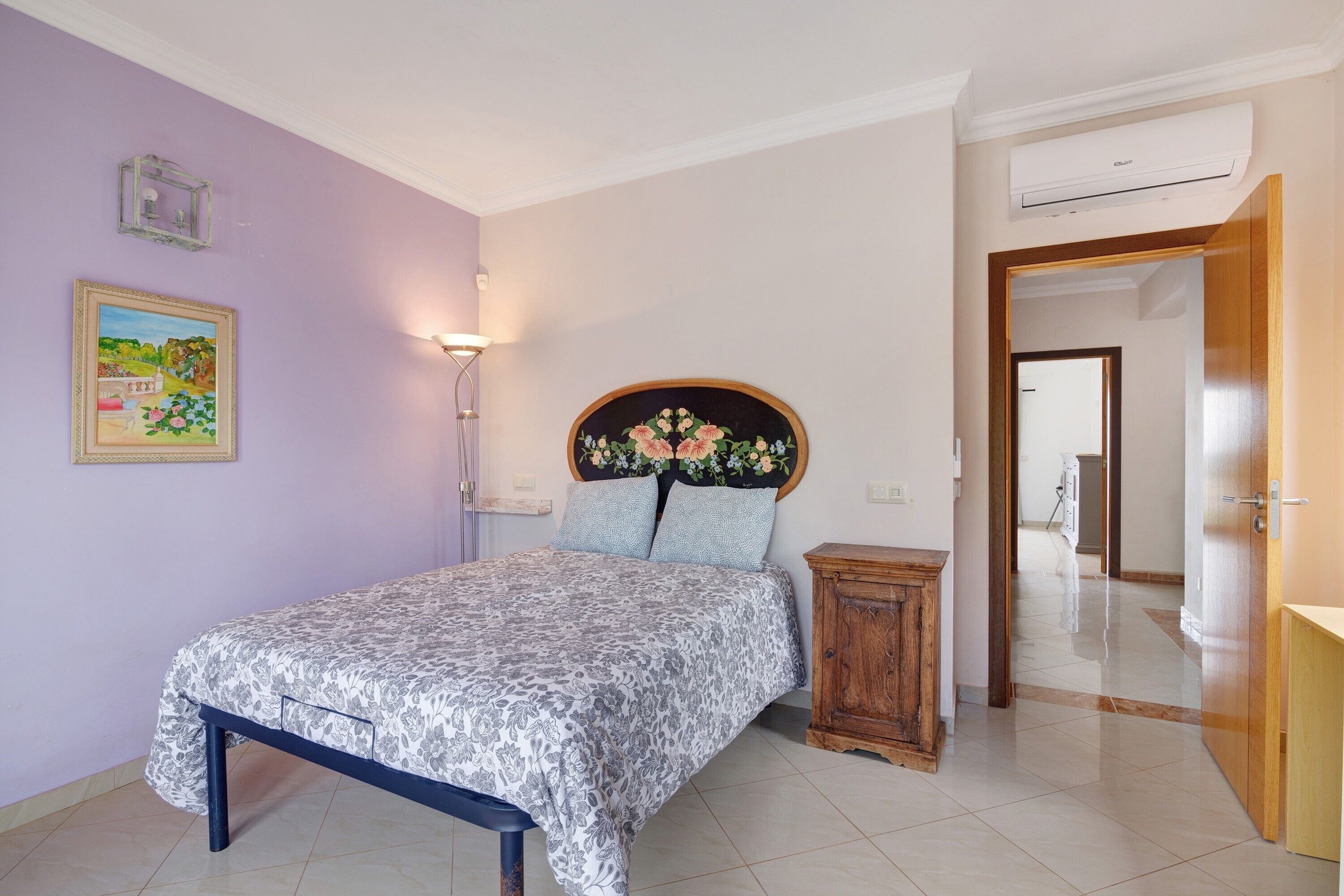 2 dormitorios, tabla de planchar con plancha, wifi y ropa de cama