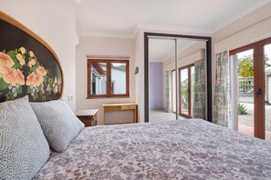 Room - Villa 'São Bras Do Alportel' with Sea View, Private Pool and Air Conditioning (São Bras de Alportel)