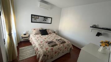 5 dormitorios, tabla de planchar con plancha, wifi y ropa de cama