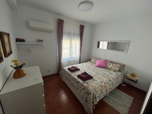 Room - Mi Casa del Pueblo (San Pablo de los Montes)