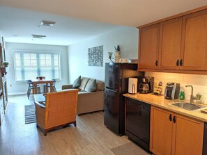 Interior - Newly renovated Sunset view 1 bedroom (Vernon Township)