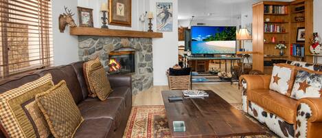 Smart TV, fireplace