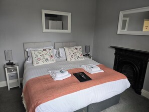 Kahden hengen standard-huone (yksi tai kaksi sänkyä)