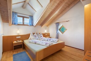 1 bedroom, WiFi, bed sheets - Apartment 'Getzenbergerhof' with Balcony and Wi-Fi (Chienes)
