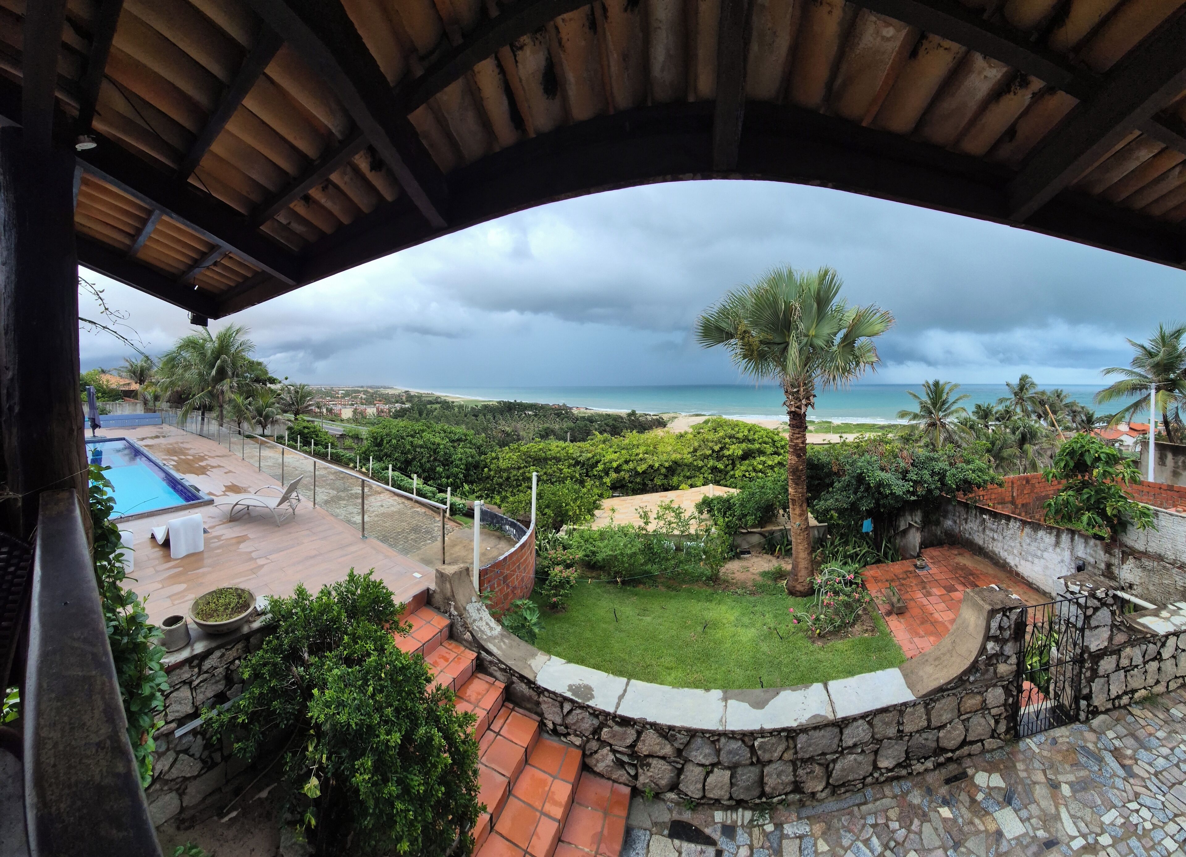 Quarto casal luxo, varanda coberta, vista para o mar | Área da propriedade