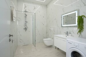 Hair dryer, towels - Athos Apartment by TOK (Durrës)