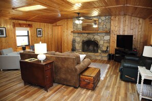 TV, fireplace - Creekside Bliss - Relax on Massive Porch with Family (Highlands)