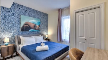 Iron/ironing board, WiFi, bed sheets