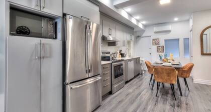 Modern 1BR on Sainte-Catherine | Walk to Metro