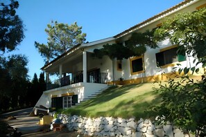 Exterior - Holiday Home 'Casa Das Figueiras' with Private Pool, Private Terrace and Wi-Fi (Pinhal Novo)